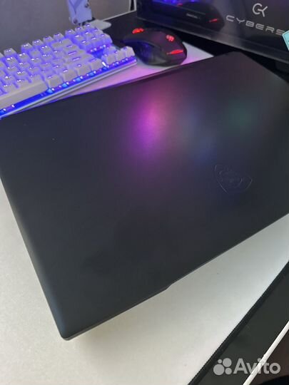 Новый ноутбук Msi Katana gf76 17.3 RTX 2050