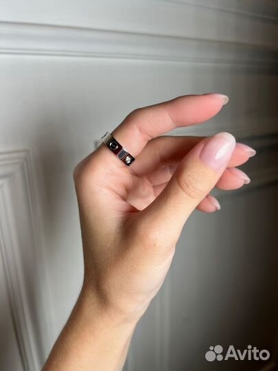 Кольцо Cartier Love 3 Diamonds White Gold B4032500