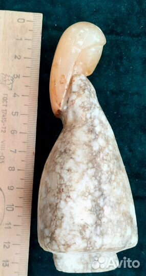 Статуэтка девушка камень.Белый кальцид,селенид