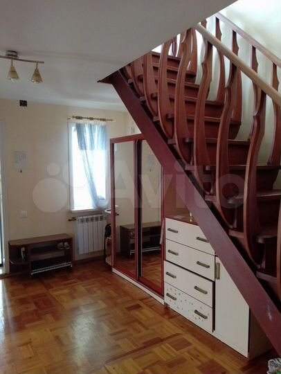 Дом 180 м² на участке 7 сот.