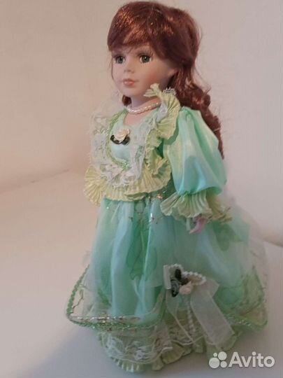 Кукла фарфоровая коллекционная