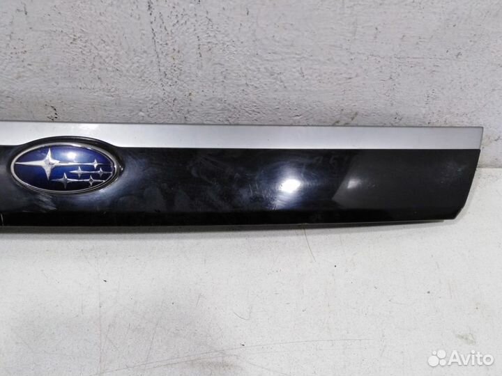 Накладка двери багажника