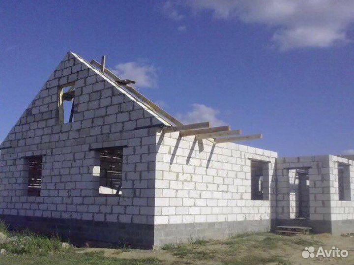 Бригада строителей