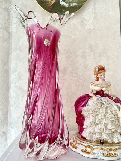 Ваза (40см) Богемия. Статуэтка Италия (24см)