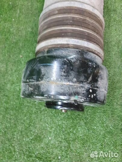 Стойка пневматическая передняя левая Audi Q7 (2015