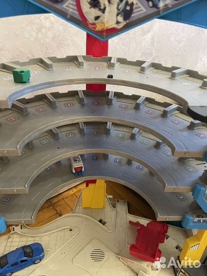 Трек парковка hot wheels