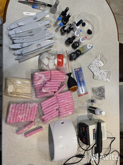 Маникюрный набор с лампой