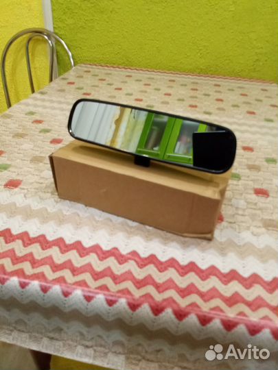 Салонное зеркало заднего вида на Nissan