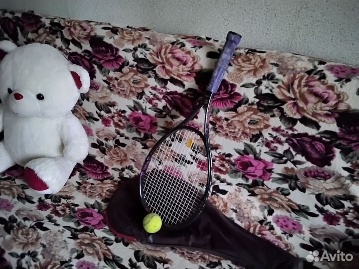 Спортивная ракетка