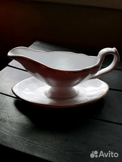 Соусник. Т-ва М.С. Кузнецова. Россия