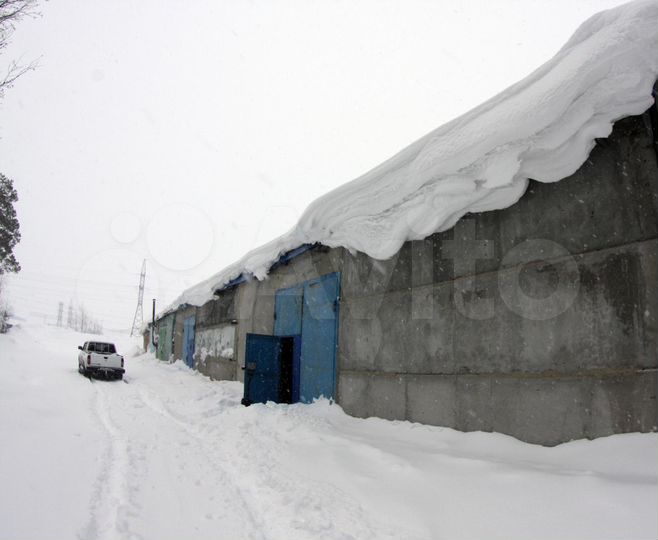 Гараж, > 30 м²