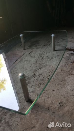 Столик под телевизор/аппаратуру/журнальный