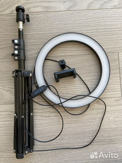 Кольцевая лампа со штативом d26