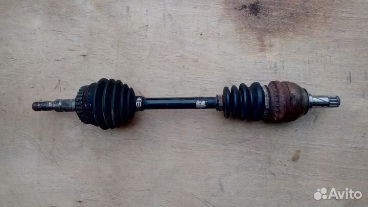 Привод левый X16XEL Y16XE Z16XE Опель Вектра Б