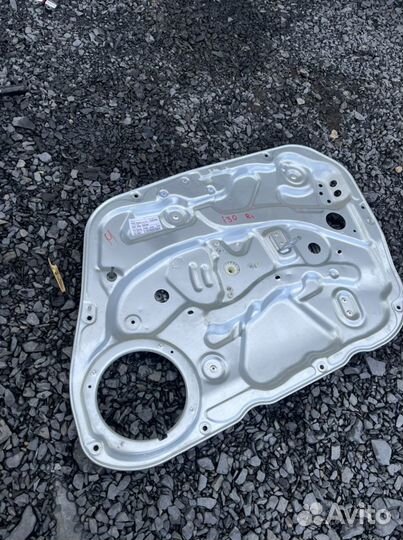 Стеклоподъемник передний правый Hyundai i30 07-12