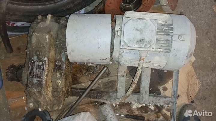 Электродвигатель с редуктором бу