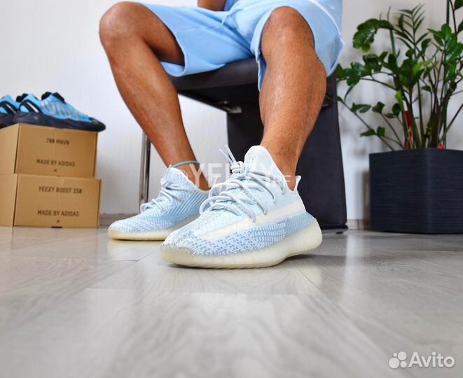 Кроссовки Adidas Yeezy Boost 350 V2 Cloud White