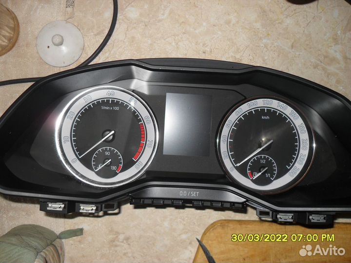 Приборная панель Шкода суперб 3