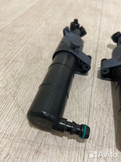 Форсунка омывателя фар Mercedes Benz E350 W212
