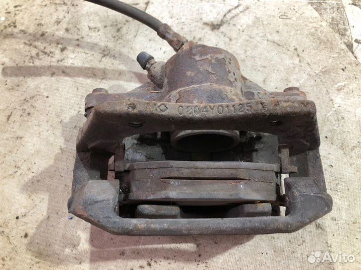 Суппорт передний левый Ford Mondeo III 2000-2007