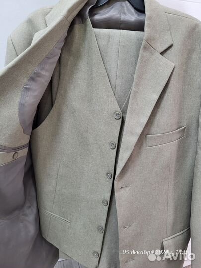 Мужской классический костюм тройка