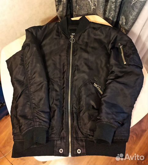 Бомбер Pull and Bear