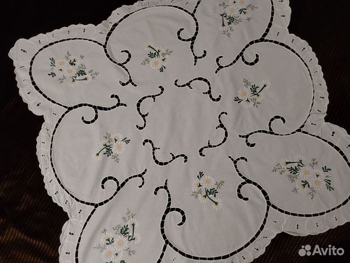 Винтажная чайная скатерть, очень красивая