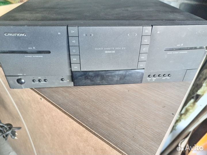 Дека кассетная