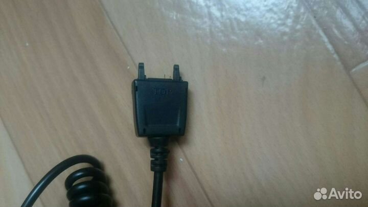 Автозарядка Sony Ericsson