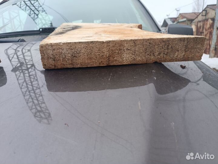 Пенопласт твёрдый, есть куски побольше