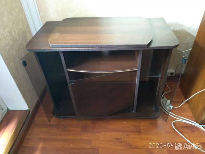 Тумба под телевизор