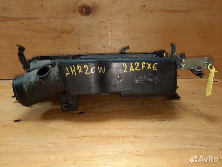 Корпус воздушного фильтра toyota estima