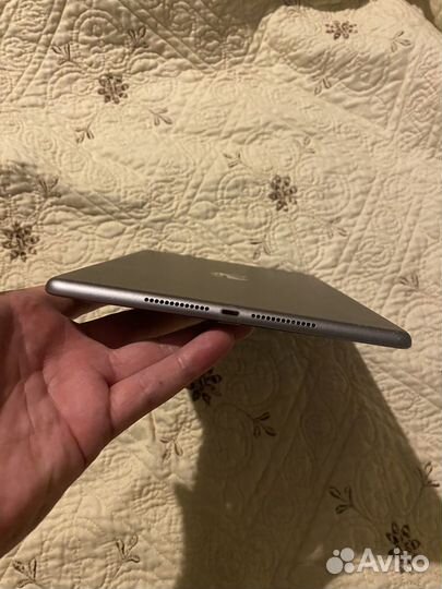 iPad 5 32gb+Коробка,документы