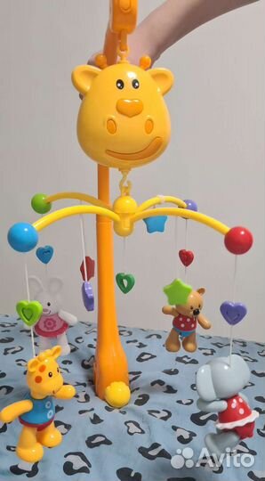 Музыкальный мобиль на кроватку