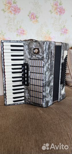 Аккордеон Weltmeister Stella 3/4