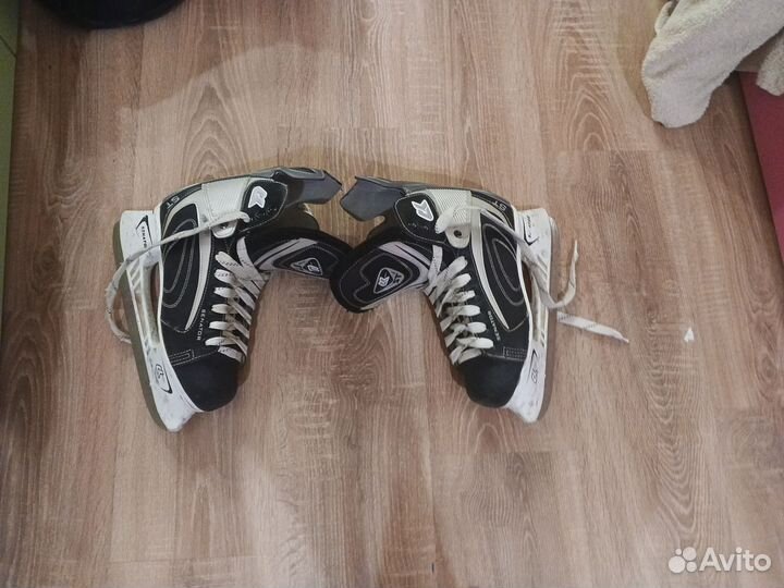 Коньки хоккейные42