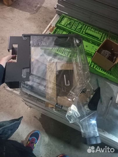 Гравитационный диспенсер контейнер