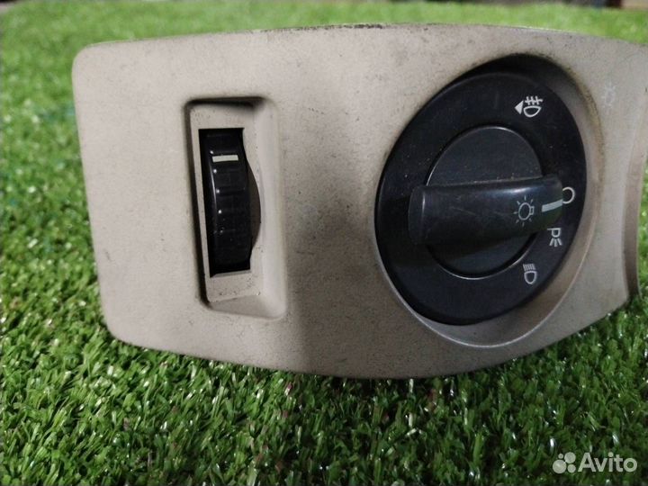 Переключатель света фар Ford Explorer