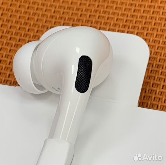 Новые Правый или Левый AirPods Pro