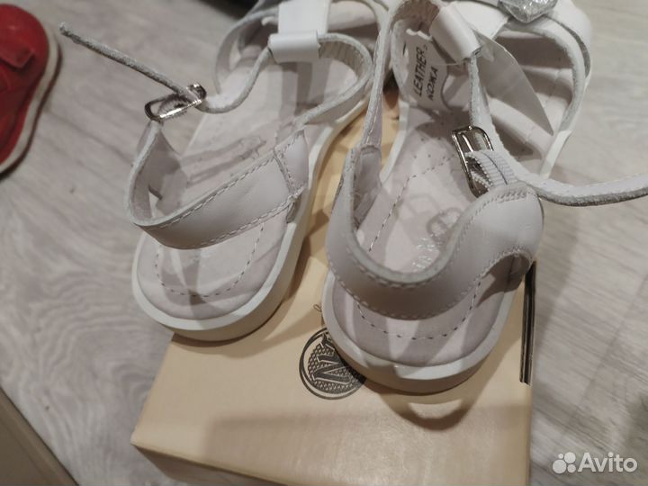 Сандали для девочки