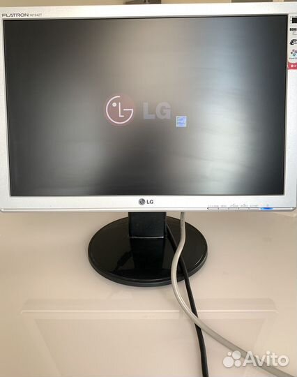 Монитор LG 1942Т