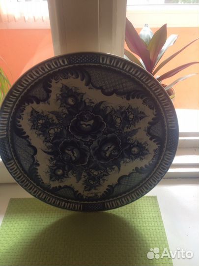 Поднос круглый с художественной росписью «Гжель»