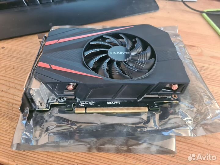 Видеокарта Gigabyte GTX 1060 3gb