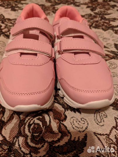 Качественные кроссовки