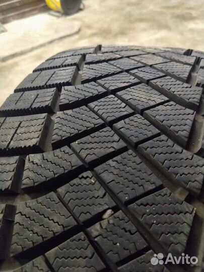 Pirelli Ice Zero FR 235/55 R18 104T