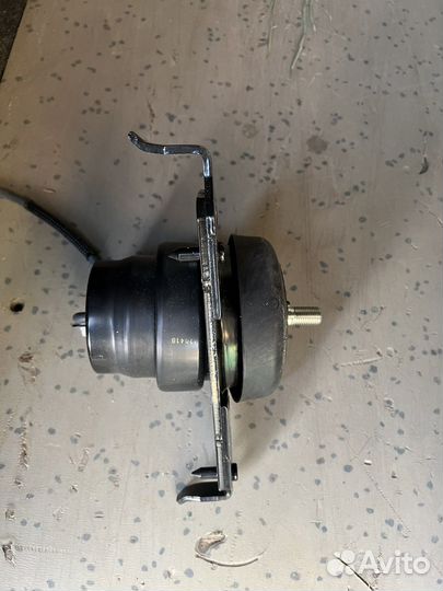 Подушка двигателя toyota land cruiser 200