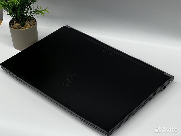 Ноутбук игровой MSI Katana 17/ i5/256/8/ RTX 2050