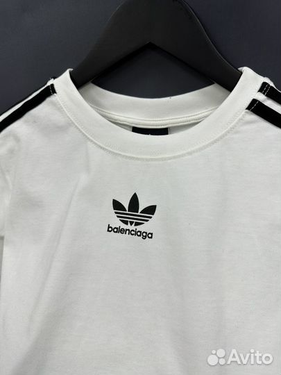 Женская Футболка adidas balenciaga (маленькая)