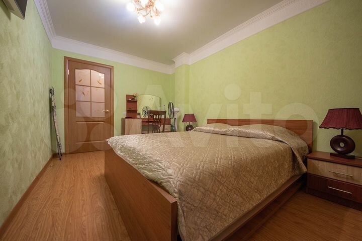 2-к. квартира, 70 м², 3/9 эт.