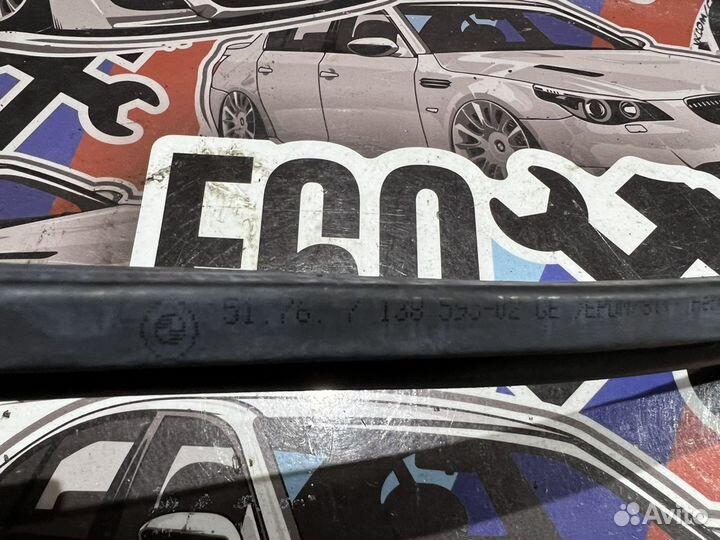 Уплотнитель капота E63 E64